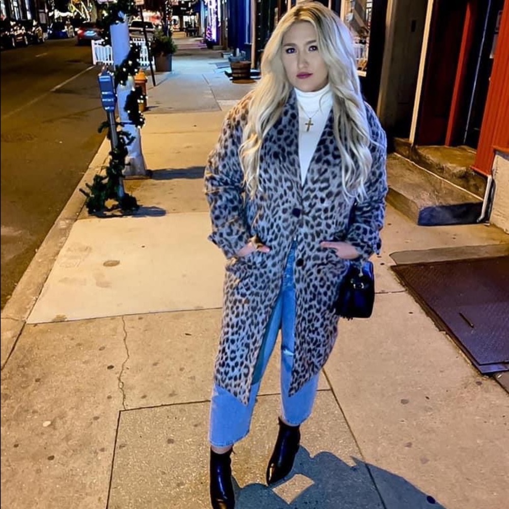 Meet your Posher, Taylor